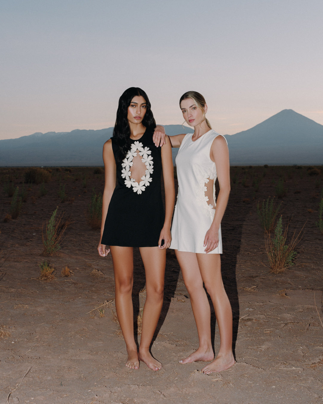 LOLA DRESS